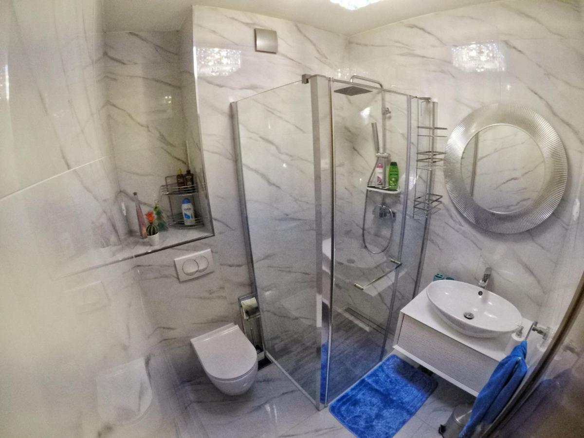 Luxurious Apartment Majda, 2 Bathrooms And Free Parking Split Exterior photo