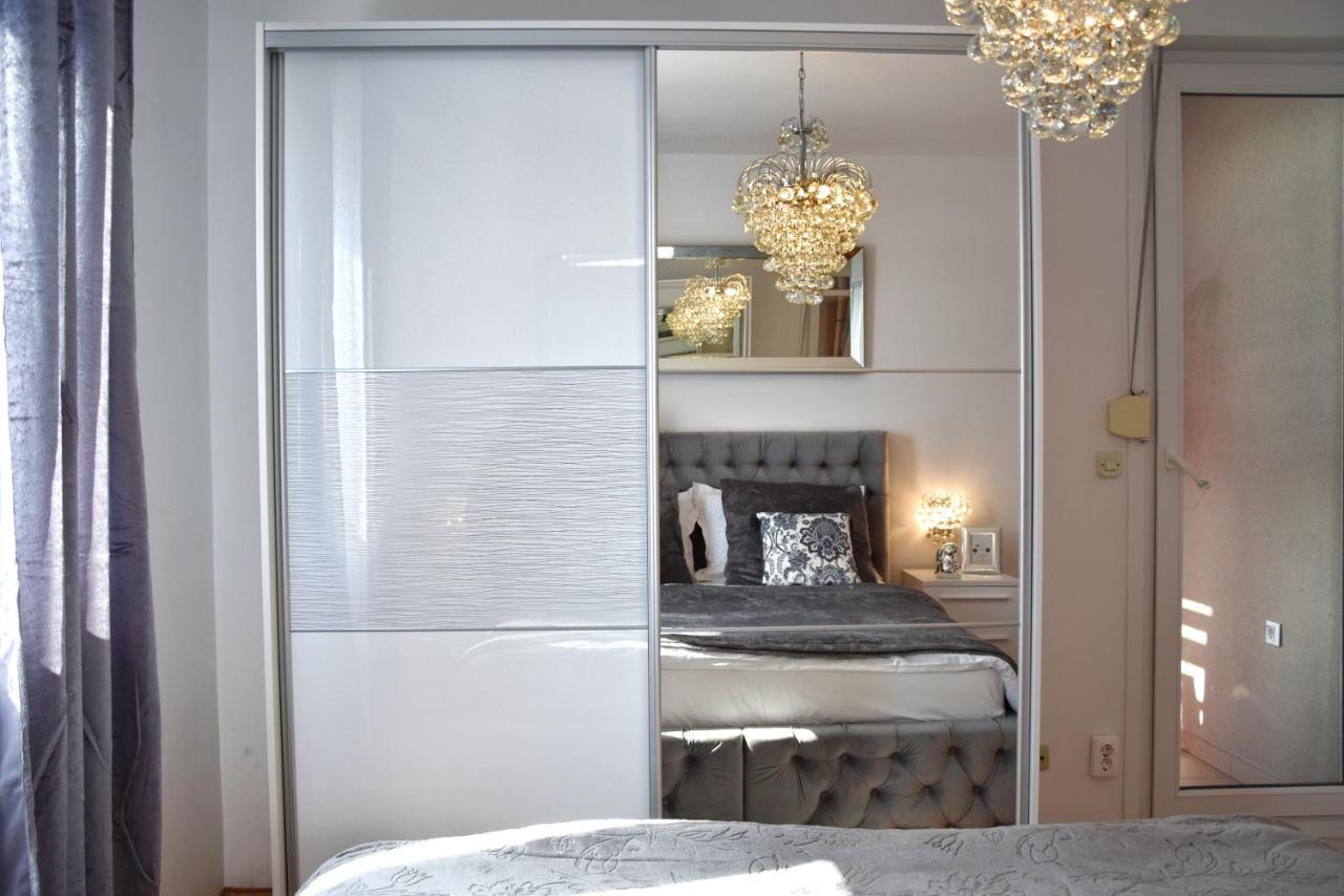 Luxurious Apartment Majda, 2 Bathrooms And Free Parking Split Exterior photo
